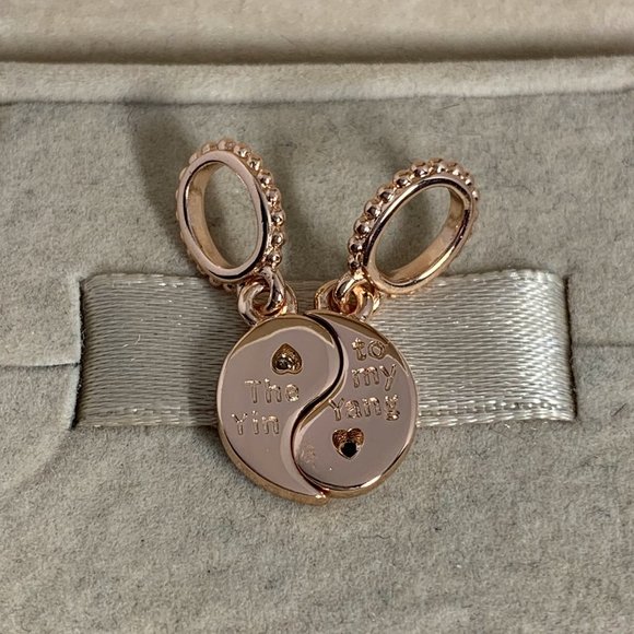 Pandora Splittable Yin & Yang Sparkling Dangle Charm - Picture 5 of 12